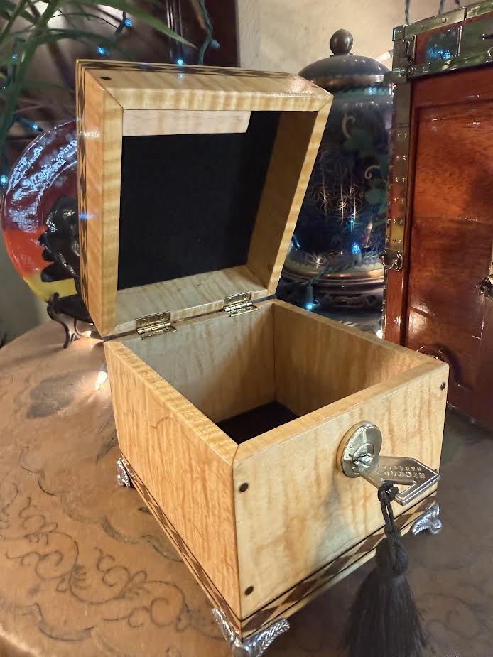 Harlequin Box ( Tiger- Ribbon Maple ) - Image 6