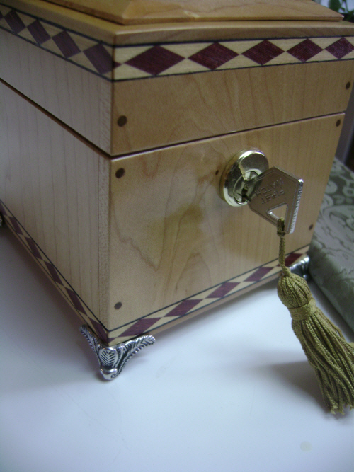 Harlequin Box ( Hard Maple )